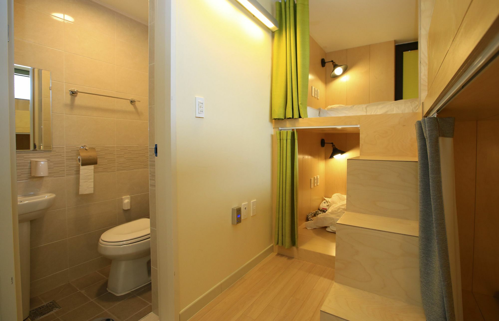 Dongdong Guesthouse Jeju Buitenkant foto